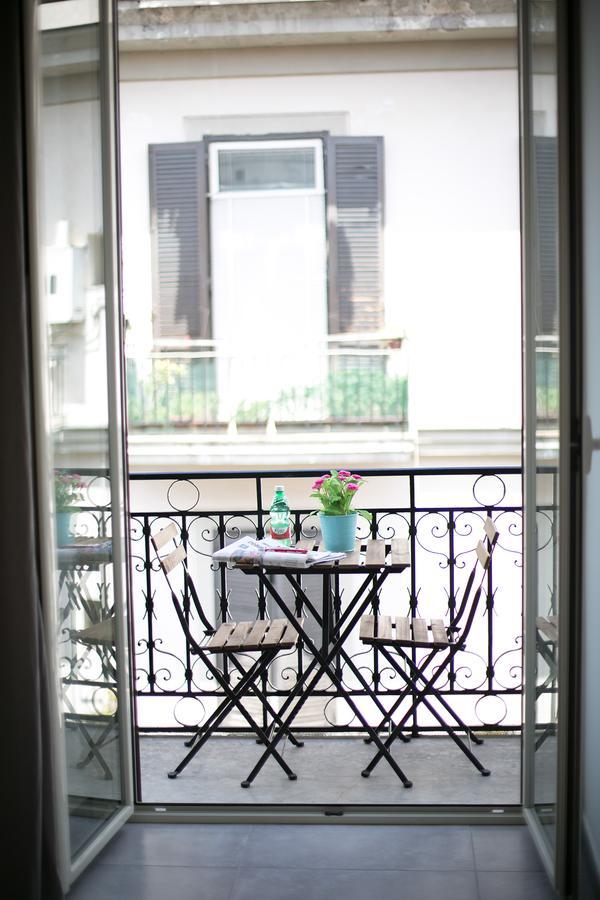 President Suites Neapel Exteriör bild