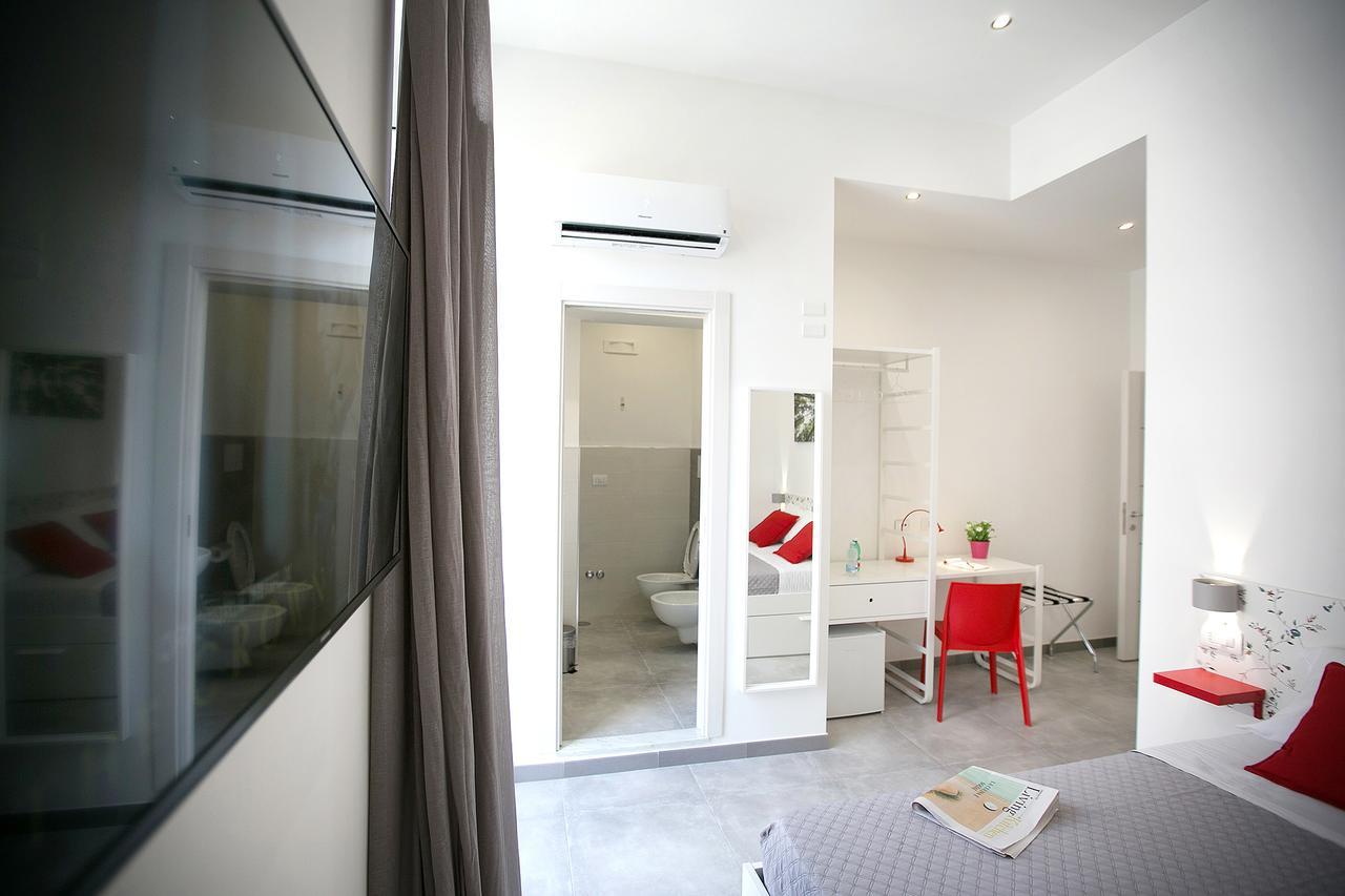 President Suites Neapel Exteriör bild