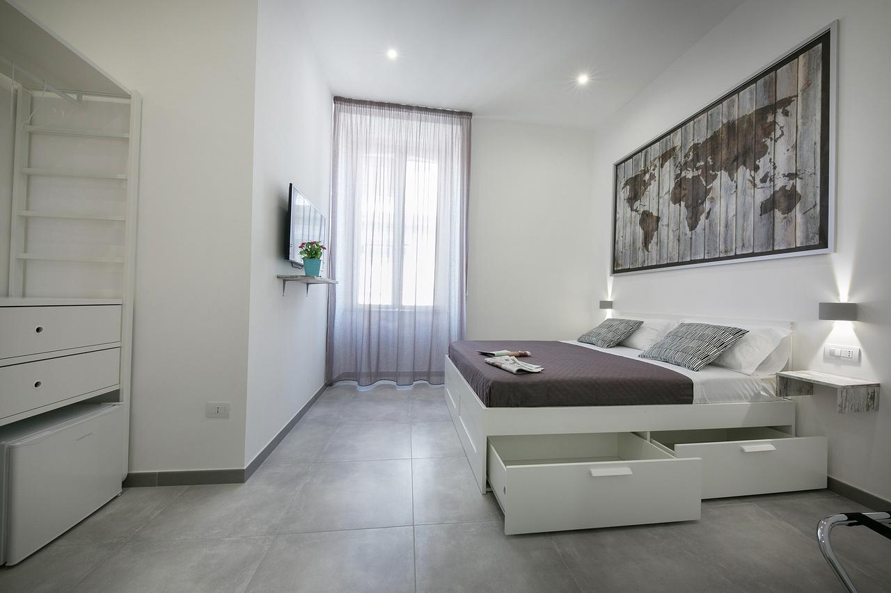 President Suites Neapel Exteriör bild